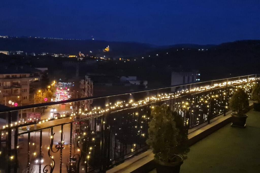 Unique Studio- Great Balcony And View! Parking Possibility! Veliko Tarnovo Kültér fotó