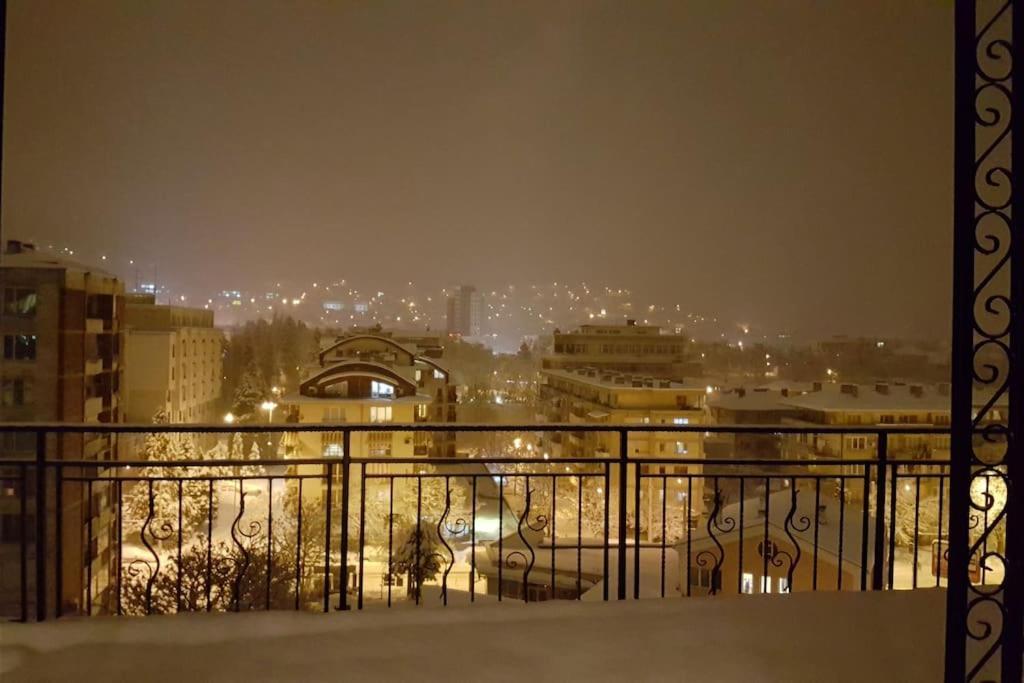 Unique Studio- Great Balcony And View! Parking Possibility! Veliko Tarnovo Kültér fotó