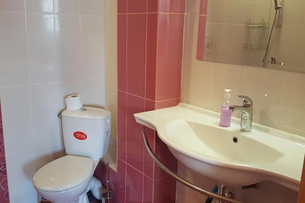 Unique Studio- Great Balcony And View! Parking Possibility! Veliko Tarnovo Kültér fotó