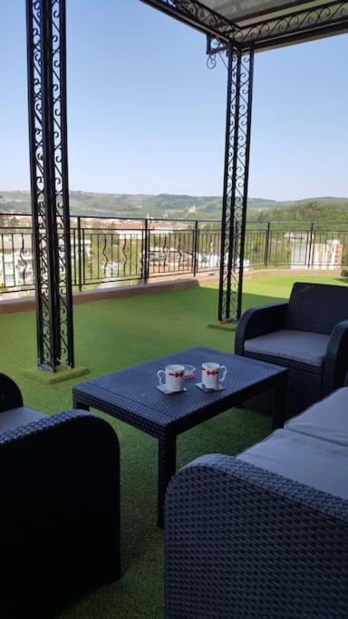 Unique Studio- Great Balcony And View! Parking Possibility! Veliko Tarnovo Kültér fotó
